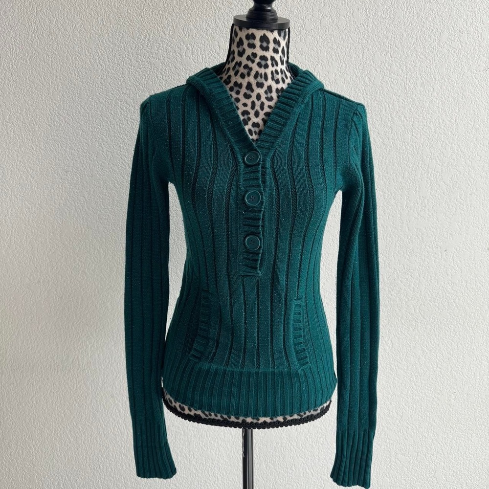 Rue21 green ribbed knit Henley hoodie